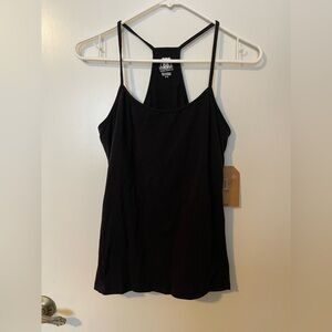 4 womans tank tops